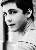 Logan Lerman : logan-lerman-1377628317.jpg