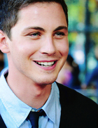 Logan Lerman : logan-lerman-1377714727.jpg