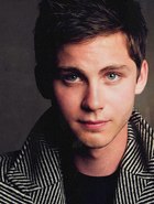 Logan Lerman : logan-lerman-1377798665.jpg