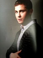 Logan Lerman : logan-lerman-1379008031.jpg