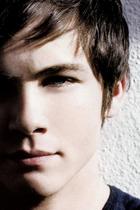 Logan Lerman : logan-lerman-1379616109.jpg