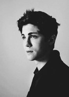 Logan Lerman : logan-lerman-1380470988.jpg