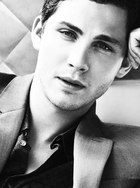 Logan Lerman : logan-lerman-1380471216.jpg