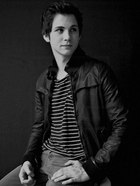 Logan Lerman : logan-lerman-1380471299.jpg