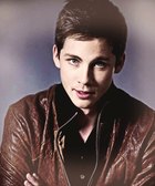 Logan Lerman : logan-lerman-1383850146.jpg