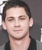 Logan Lerman : logan-lerman-1383850210.jpg