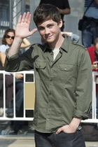 Logan Lerman : logan-lerman-1383850239.jpg