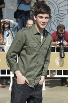 Logan Lerman : logan-lerman-1383850241.jpg