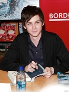 Logan Lerman : logan-lerman-1383850344.jpg