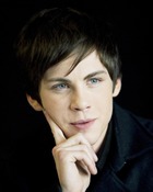 Logan Lerman : logan-lerman-1384010743.jpg