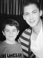 Logan Lerman : logan-lerman-1384812378.jpg