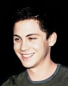 Logan Lerman : logan-lerman-1385400715.jpg