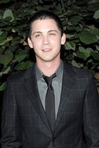 Logan Lerman : logan-lerman-1385408232.jpg