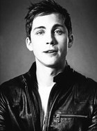 Logan Lerman : logan-lerman-1388707016.jpg