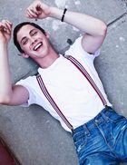 Logan Lerman : logan-lerman-1390147980.jpg