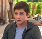 Logan Lerman : logan-lerman-1390315723.jpg