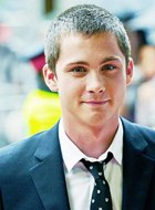 Logan Lerman : logan-lerman-1394123623.jpg