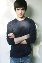 Logan Lerman : logan-lerman-1394410222.jpg