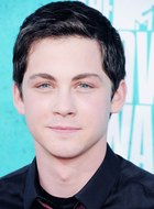 Logan Lerman : logan-lerman-1394643016.jpg