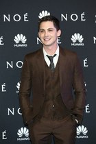 Logan Lerman : logan-lerman-1394643080.jpg