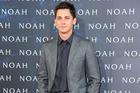 Logan Lerman : logan-lerman-1394737762.jpg