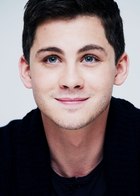 Logan Lerman : logan-lerman-1395919345.jpg