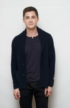 Logan Lerman : logan-lerman-1396008439.jpg