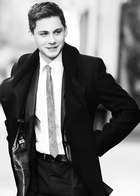 Logan Lerman : logan-lerman-1396011348.jpg