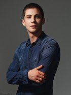 Logan Lerman : logan-lerman-1396011386.jpg