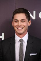 Logan Lerman : logan-lerman-1396180700.jpg