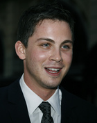 Logan Lerman : logan-lerman-1396724575.jpg