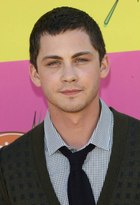 Logan Lerman : logan-lerman-1396976149.jpg