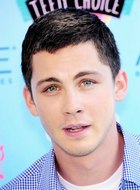 Logan Lerman : logan-lerman-1397137409.jpg