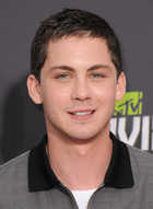 Logan Lerman : logan-lerman-1401551122.jpg