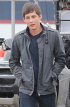 Logan Lerman : logan-lerman-1401551182.jpg