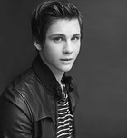 Logan Lerman : logan-lerman-1405700492.jpg