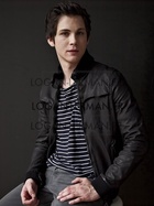 Logan Lerman : logan-lerman-1405700503.jpg