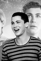 Logan Lerman : logan-lerman-1412697988.jpg