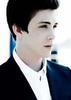 Logan Lerman : logan-lerman-1413128222.jpg