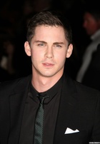 Logan Lerman : logan-lerman-1413590750.jpg