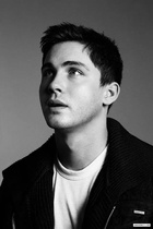 Logan Lerman : logan-lerman-1413591959.jpg