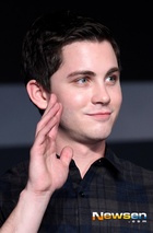 Logan Lerman : logan-lerman-1415921658.jpg