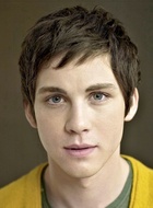 Logan Lerman : logan-lerman-1419113361.jpg