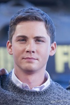 Logan Lerman : logan-lerman-1427474013.jpg