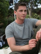 Logan Lerman : logan-lerman-1445374335.jpg