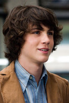 Logan Lerman : logan_lerman_1171982657.jpg