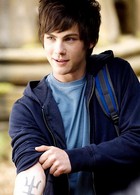 Logan Lerman : logan_lerman_1282321427.jpg