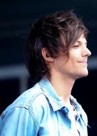 Louis Tomlinson : louis-tomlinson-1401035544.jpg