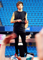 Louis Tomlinson : louis-tomlinson-1401637857.jpg