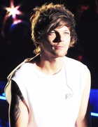 Louis Tomlinson : louis-tomlinson-1407720051.jpg